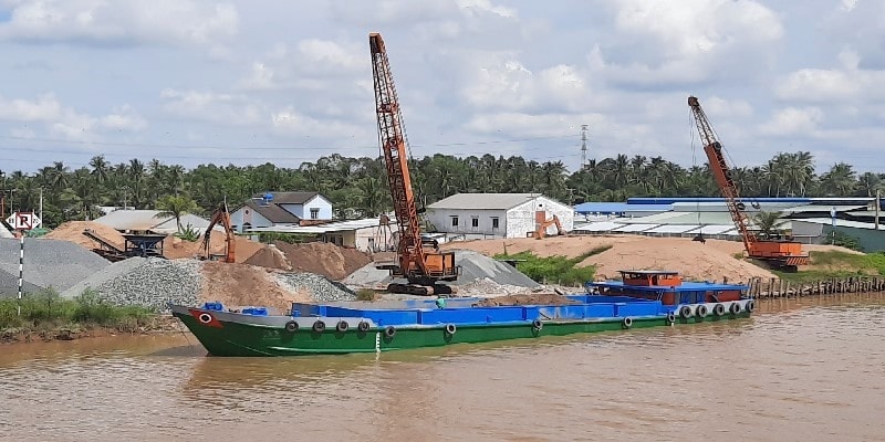 Bộ Xây dựng yêu cầu siết chặt giám sát khai thác cát sỏi để đảm bảo an toàn công trình